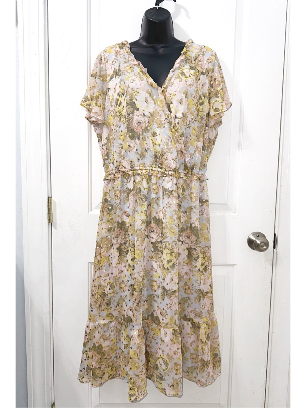 LC Lauren Conrad Chiffon Floral Tiered midi dress, size XL